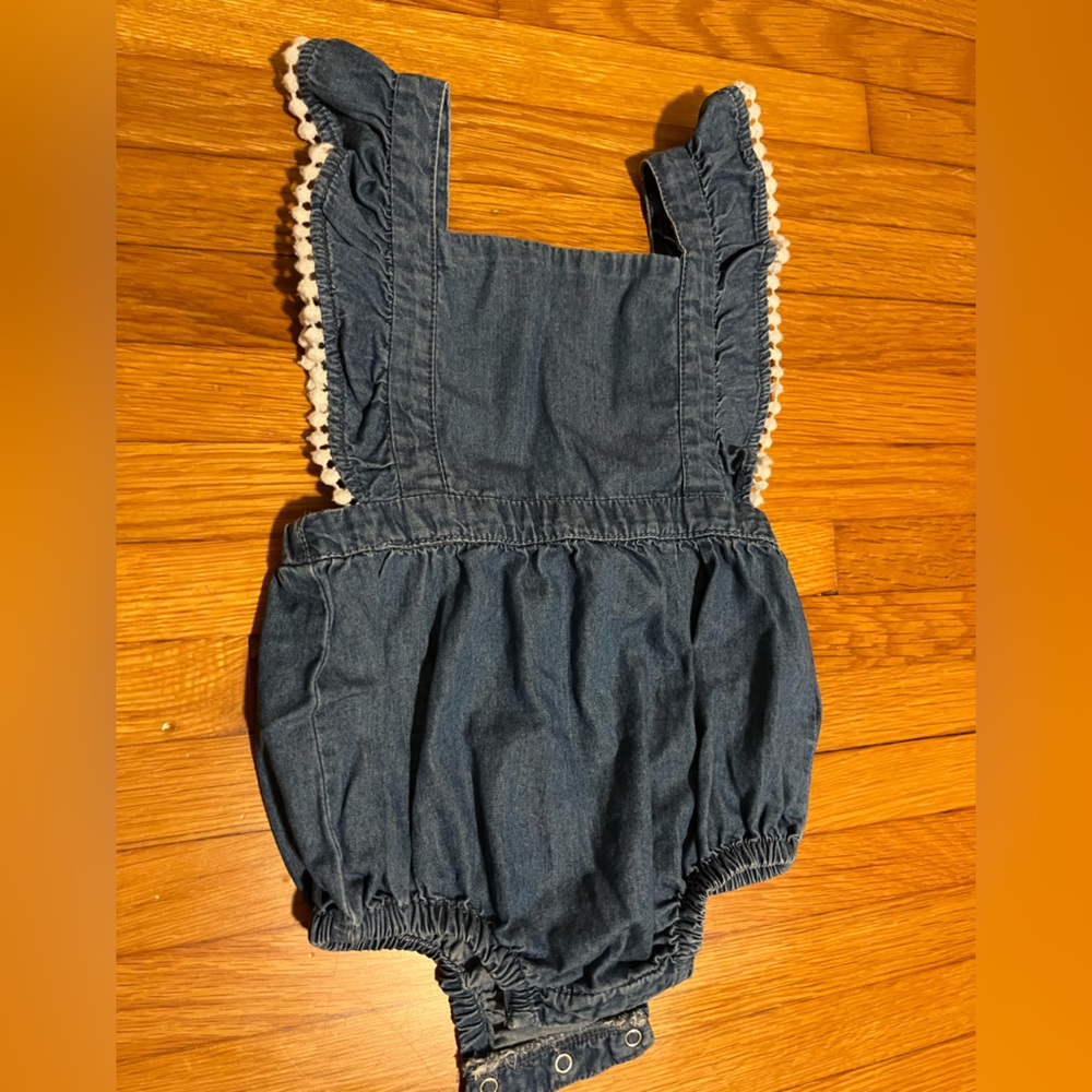 12-18M Gap Romper Jean/Chambray